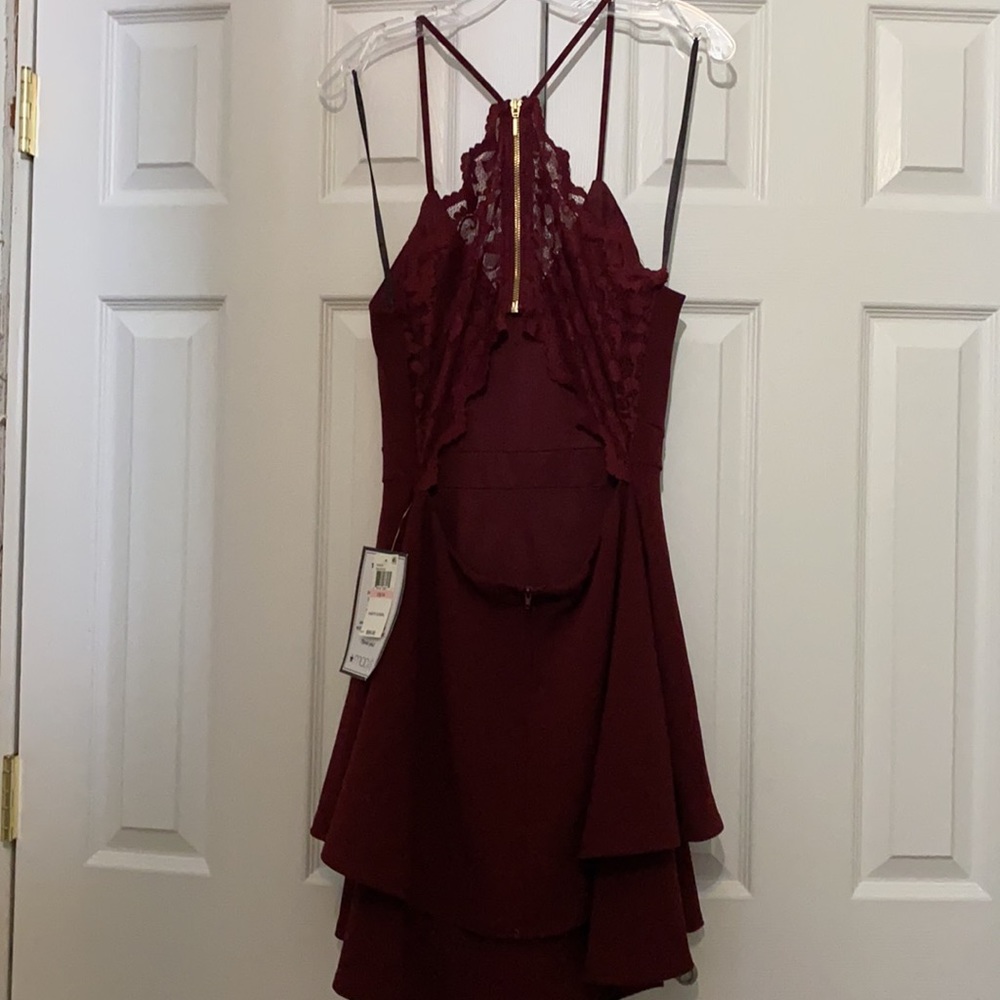 Red dress - Picture 2 of 3
